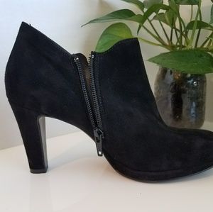Paul Green Black Booties. ***Size is a guess***